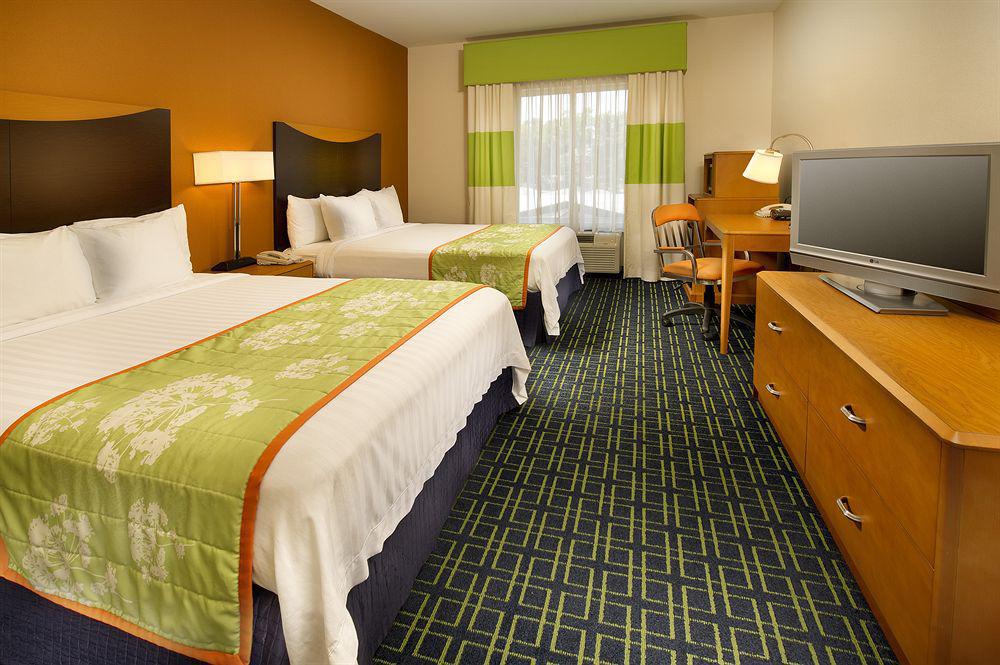 Fairfield Inn And Suites Cleveland Room photo